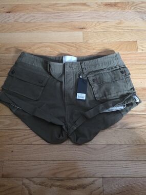 NWT One Teaspoon Cadet Bandit Low Waist Cargo Shorts Khaki 31